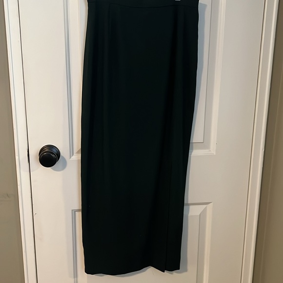 Kelly Green Wool blazer with matching skirt. - Picture 6 of 8